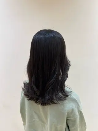 ミディアム 最高の髪質改善🩵 艶カラー 惠美のヘアスタイル