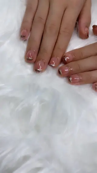 ネイル 鈴木 愛理のネイルデザイン