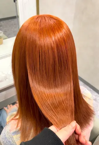 セミロング ハイトーン/艶カラー sarina🩷のヘアスタイル