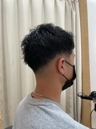 ショート TELA HAIR 大網店所属・TELAHAIRマネ ージャー島袋昂也のヘアスタイル