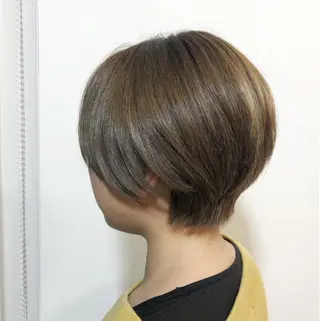ショート カラー 中山 天地のヘアスタイル