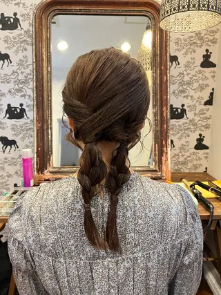 ロング ヘアアレンジ miku🎀門前仲町 ブリーチ・レイヤーのヘアスタイル
