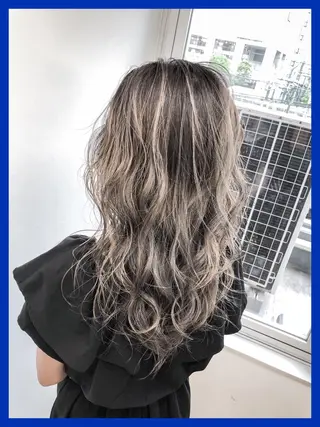 ロング カラー レイヤーカット× 髪質改善たもりのヘアスタイル