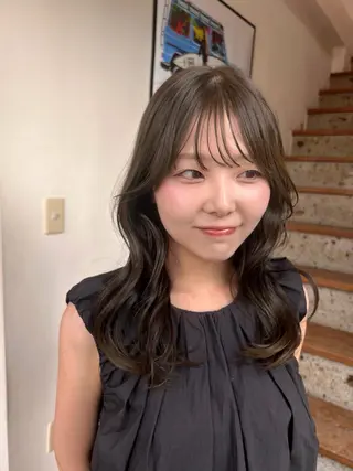 ロング カラー 沖野 りょうのヘアスタイル