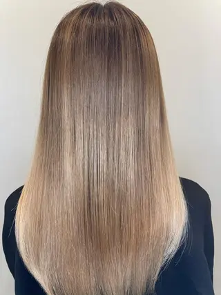 ロング 【髪質改善職人】 岡田成義のヘアスタイル