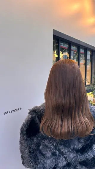 セミロング カラー ヘアアレンジ moon所属・平出 千尋のヘアスタイル