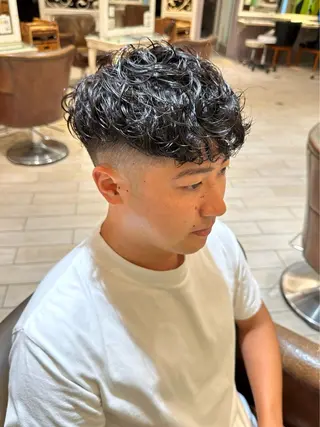 パーマ メンズ 増渕 駿介のヘアスタイル