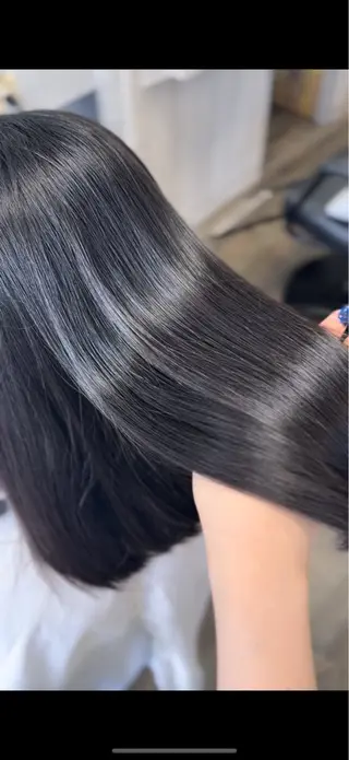 セミロング 坪井 楓のヘアスタイル