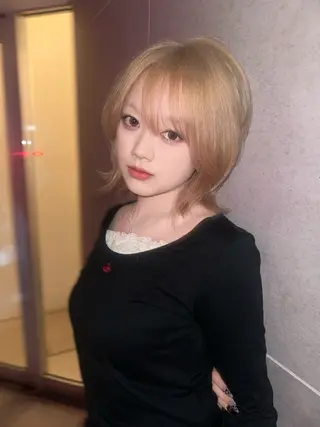 ショート AIRA/ブリーチ /透明感カラーのヘアスタイル