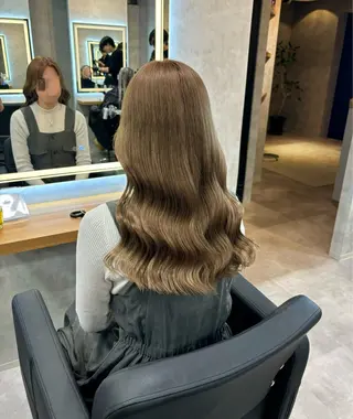 ロング カラー パーマ ヘアアレンジ 透明感ブリーチカラー 🌈TOMOHIROのヘアスタイル