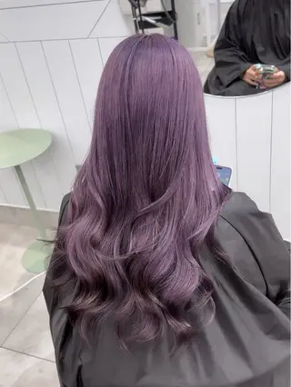 ロング カラー ダメージレスブリーチ デザイン．咲良のヘアスタイル