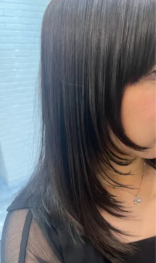ミディアム カラー -LOLAM-所属・井上 真佑のヘアスタイル