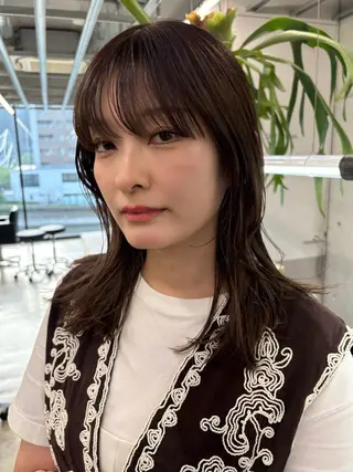 ミディアム カラー 似合わせカット レイヤーボブウルフのヘアスタイル