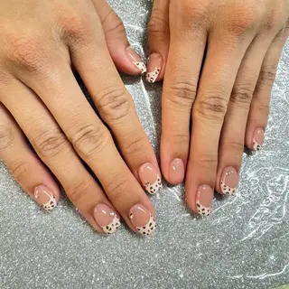 ネイル VIERU 🌈🎀💖のネイルデザイン