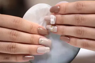 ネイル ママリンド　志村坂上店所属・しみ えんのネイルデザイン