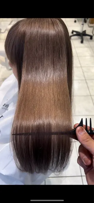 ロング 山下竣介 ヘアカラー専門美容師のヘアスタイル