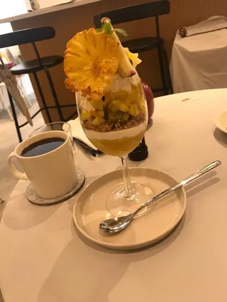 ショート カラー パーマ ヘアアレンジ メンズ キッズ ネイル マツエク・マツパ アニメ,Vオタク× 即効痩せエステサロンのエステ・リラクイメージ