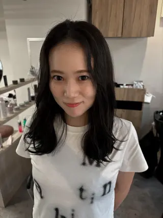 ミディアム 【抜け感ヘア🌿】 natuna.のヘアスタイル