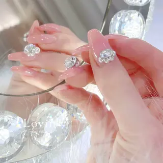 ネイル Lovinなんばスカイオ店所属・Shikata Asukaのネイルデザイン