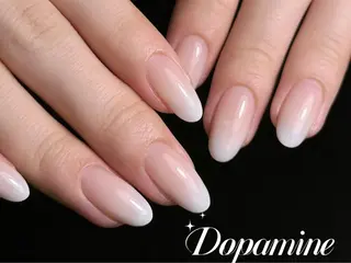 カラー Ruru Dopamineのネイルデザイン