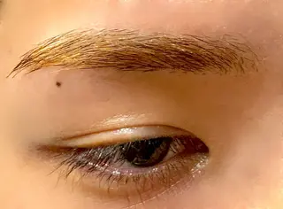 アイブロウ Hau’oli所属・Hau’oli Hirayamaの眉毛・アイブロウイメージ