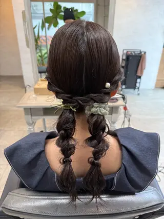 セミロング ヘアアレンジ 女性に人気♪ はやしほのかのヘアスタイル