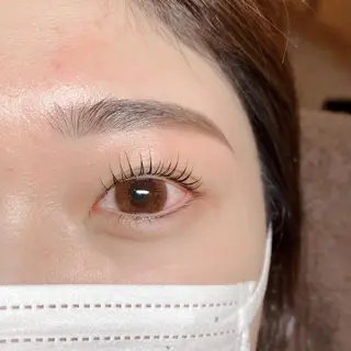 マツエク・マツパ アイブロウ miien(SALONVILLAGE内)所属・MOE /渋谷・明治神宮前のマツエク・マツパデザイン