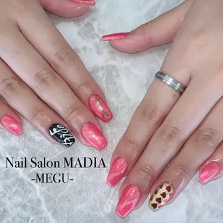 ネイル MADIA藤沢所属・MADIA MEGUのネイルデザイン