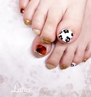 ネイル Lotus 🌸のネイルデザイン