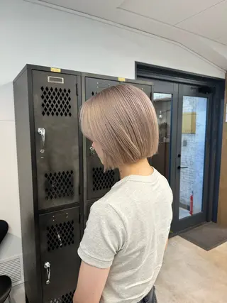 ショート INORI|艶カラ ー|フェイスレイヤーのヘアスタイル