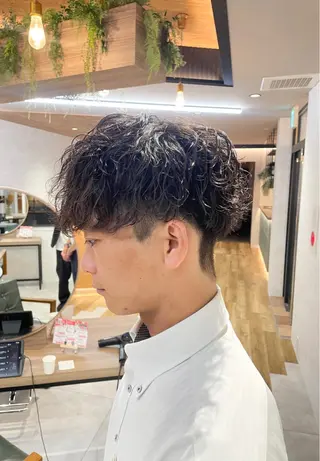 メンズ オノザワ シュウジのヘアスタイル