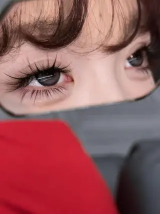 もも🍑LEDマツエ クボリュームラッシュのマツエク・マツパデザイン