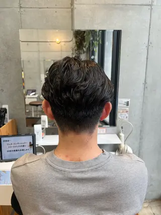 パーマ メンズ カコ/レイヤーカット ヘアアレンジのヘアスタイル