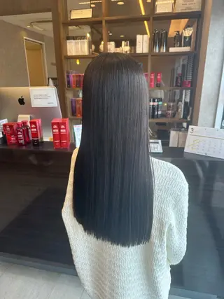 ロング MARSH FLAG所属・髪質改善の美容師 谷本のヘアスタイル