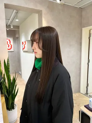 セミロング カラー 茂木 未海のヘアスタイル