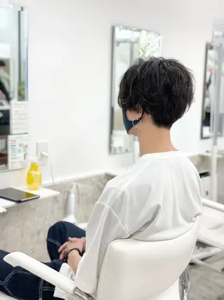 メンズ カラー特化サロン ピリナ相武台前のヘアスタイル