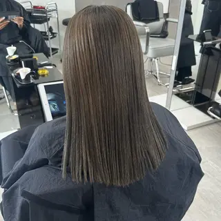 セミロング REAL 心斎橋所属・ブリーチ/ベージュ/ ピンク🦋ナツミのヘアスタイル