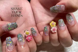 ネイル ネイルスタジオ シェイクユアハンズのネイルデザイン