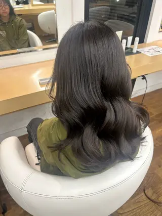 ロング 牧村 比菜乃のヘアスタイル