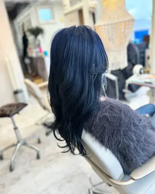 セミロング カラー Uuoul【ウーオール】所属・ 松尾 実乃里のヘアスタイル