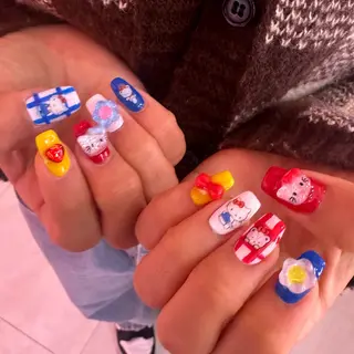 ネイル 椎葉 麻里矢のネイルデザイン