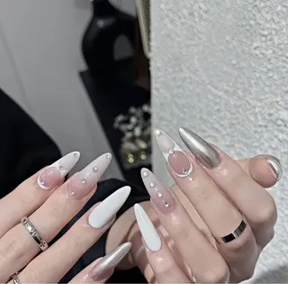 ネイル T. Leeのネイルデザイン