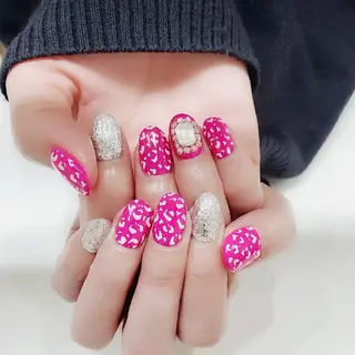 ネイル B.care自由ヶ丘所属・早坂  のネイルデザイン