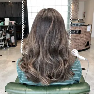 セミロング カラー パーマ ヘアアレンジ tocca所属・毎月通える価格♪ 杉本真基のヘアスタイル