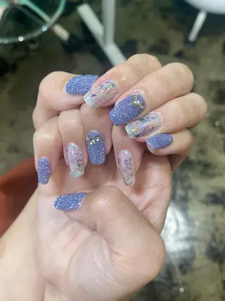 ネイル ♱˖⁺ 𝒎𝒐𝒑𝒊 ⁺のネイルデザイン