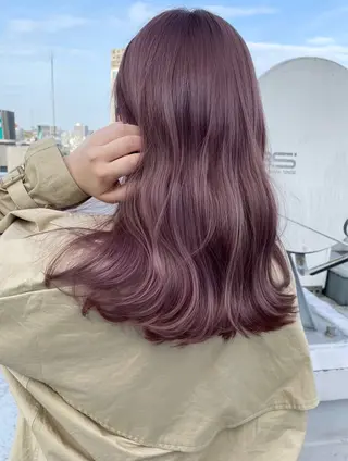 ミディアム カラー 佐藤 綾香のヘアスタイル