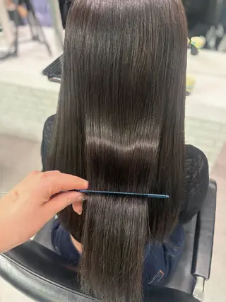 ロング カラー Zina 梅田所属・盛れる顔まわりカット 🩰💕SHIONのヘアスタイル