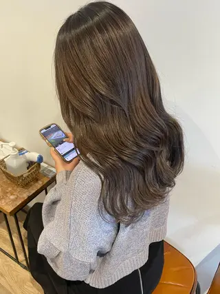 ミディアム Megu/ベージュ/ 透明感カラーのヘアスタイル