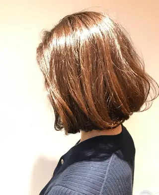 ミディアム カラー BIANCO北堀江 AKANEのヘアスタイル