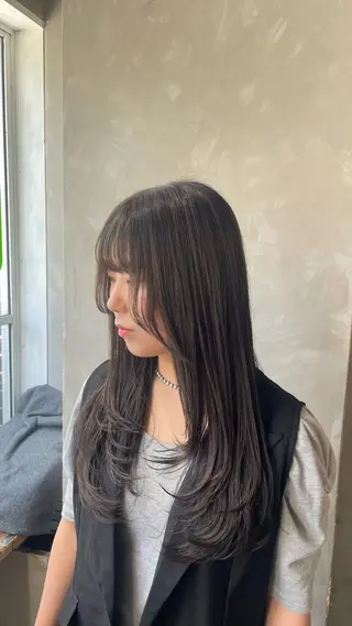 ロング カラー 野上 こころのヘアスタイル